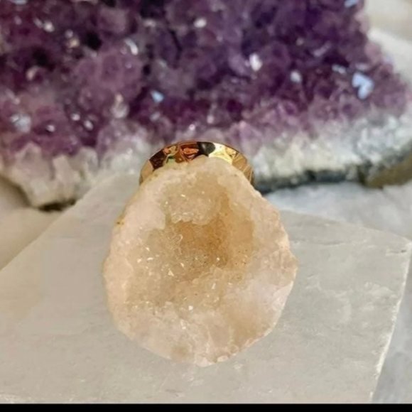 Celestial RAW Quartz Geode Ring - Picture 7 of 9